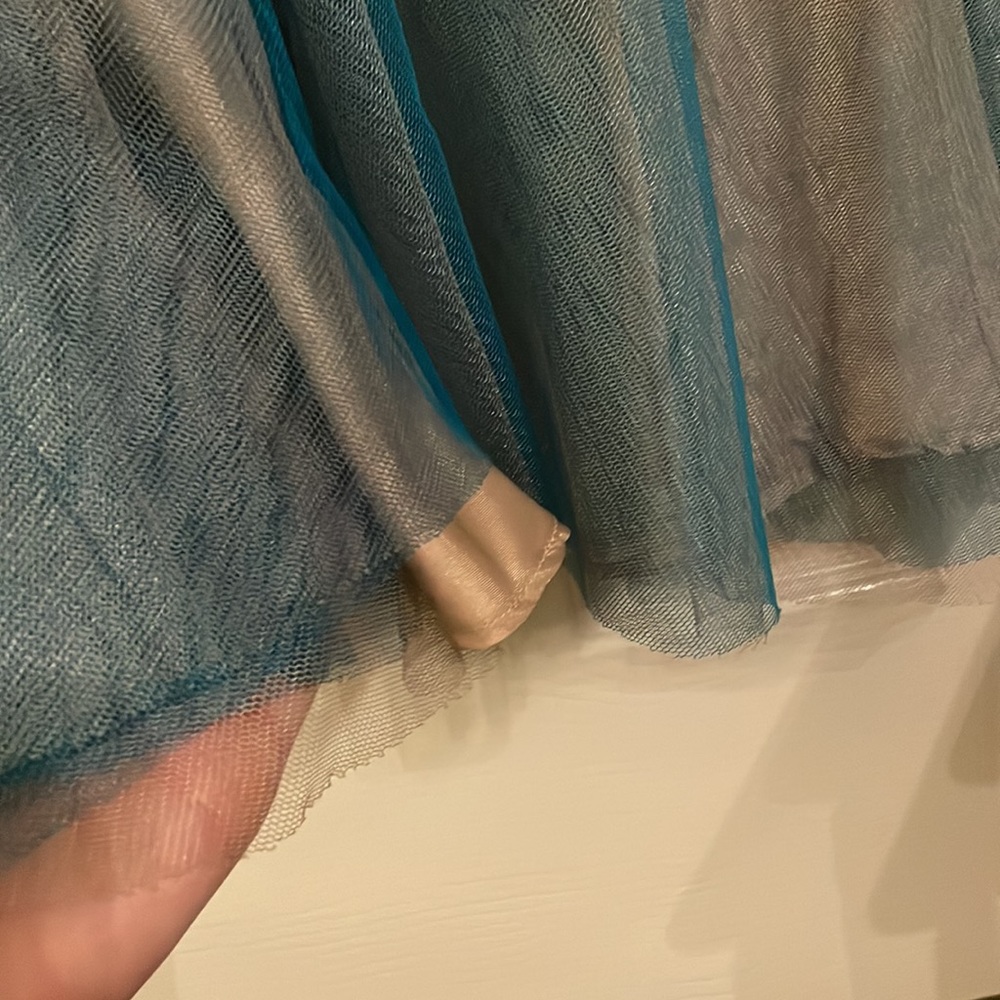 Cache teal and tan tulle cocktail prom dress - Picture 14 of 15